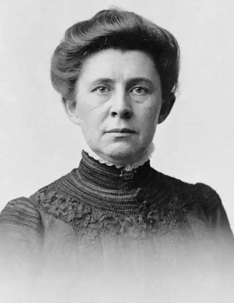 Black and white Photo of Author Ida Tarbell (1857 - 1944)