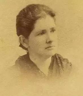 Black and white Photo of Author Laura E. Richards (1850 - 1943)
