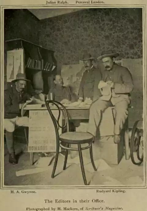 Black and white Photo of Author Perceval Landon (1869 - 1927)