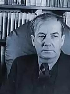 Black and white Photo of Author Sherwood Anderson (1876 - 1941)