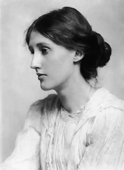 Black and white Photo of Author Virginia Woolf (1882 - 1941)